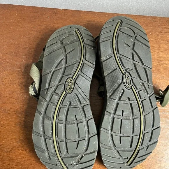 Chaco Womens Z/Cloud size 10 sandals, green and black patterned strap - Picture 4 of 6